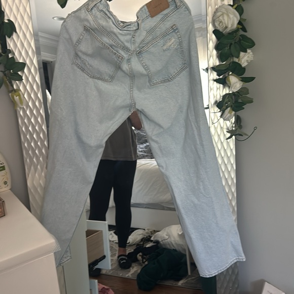 Jeans - Picture 2 of 2